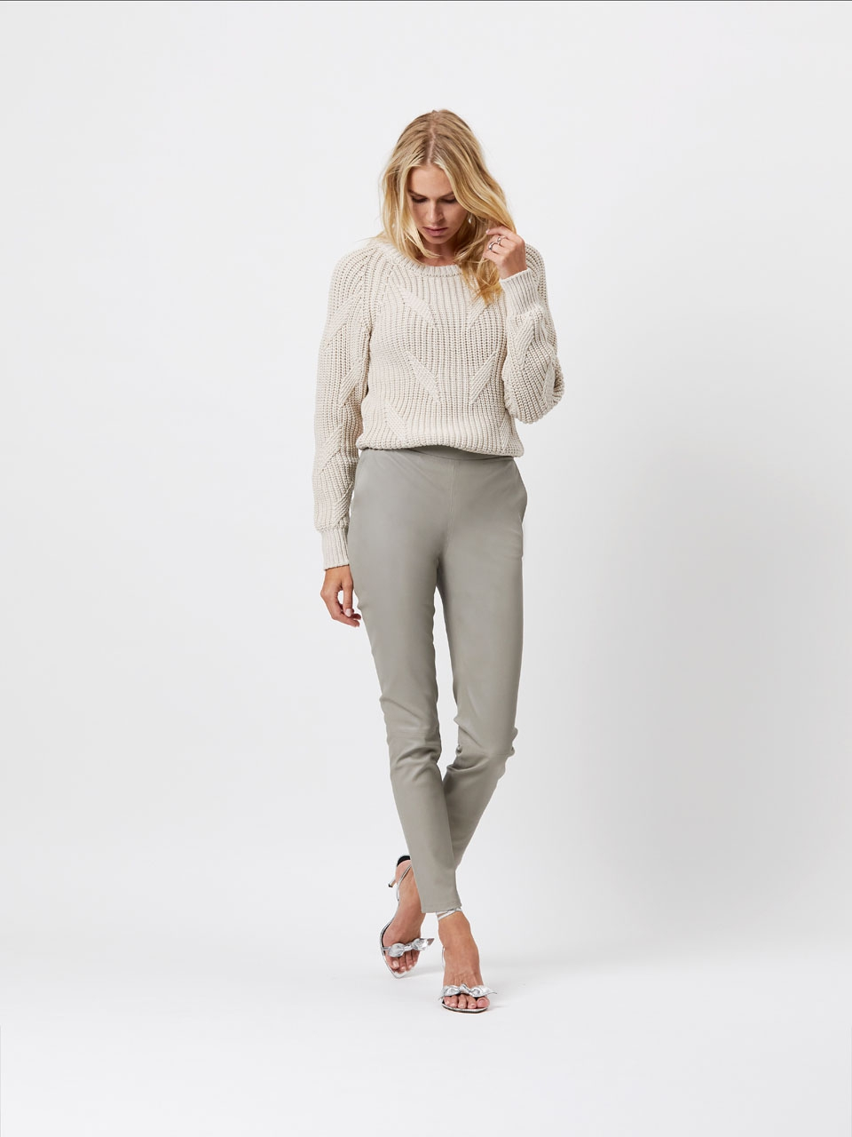 Certified cotton knitted sweater