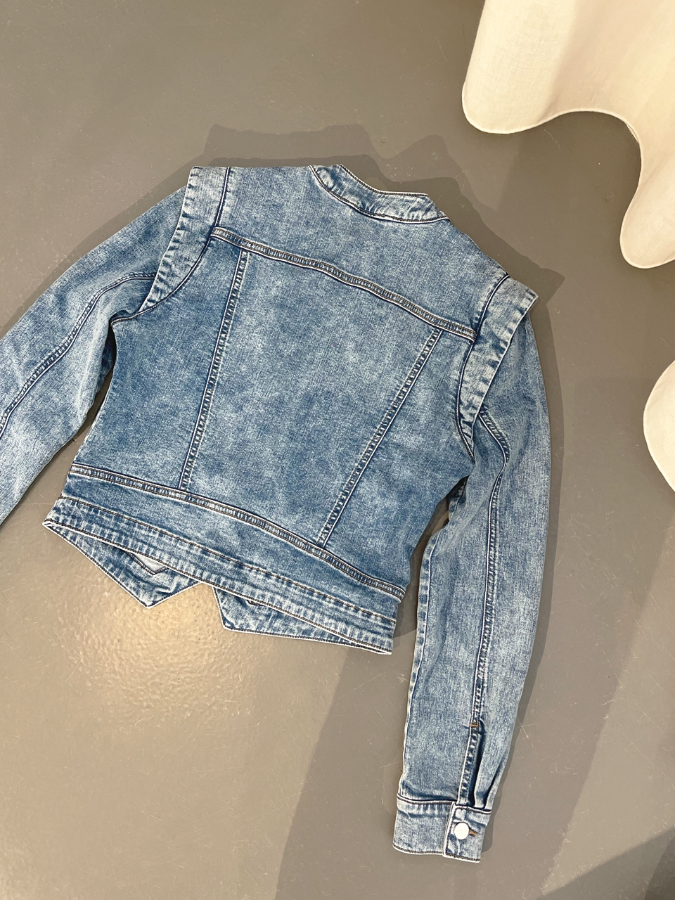 Denim jacket with organic cotton