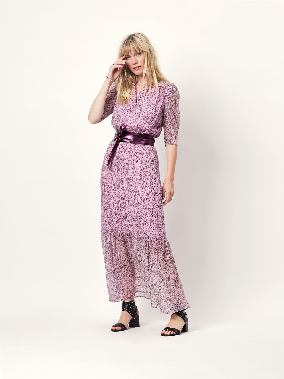 Wrap-around suede belt