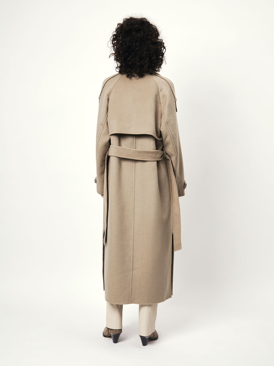 Trenchcoat in light taupe