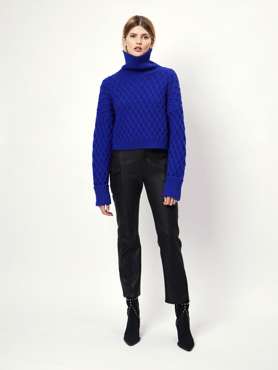 Solid turtle sweater