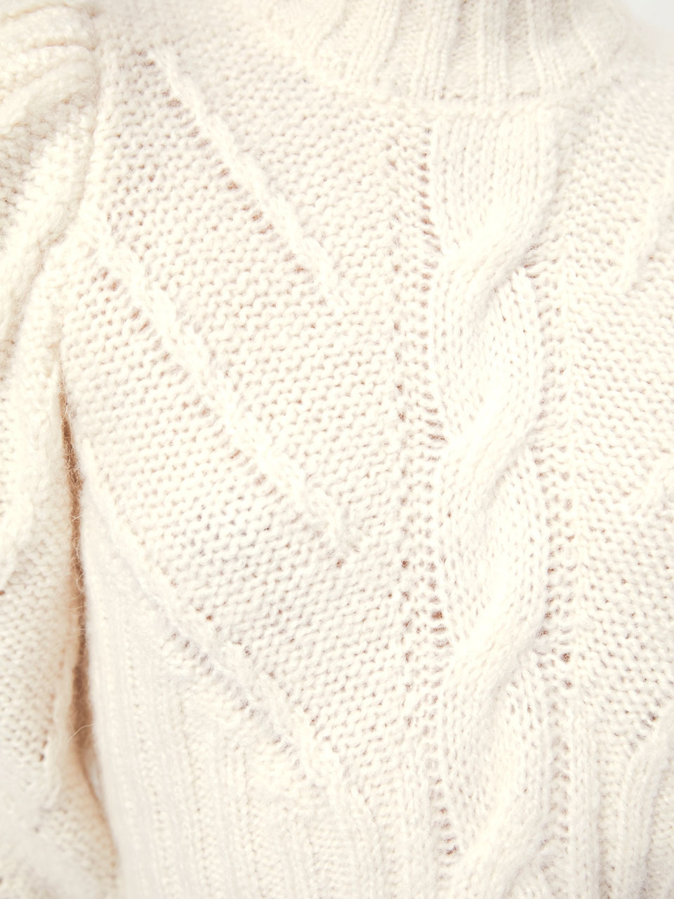 Alpaca turtle neck sweater