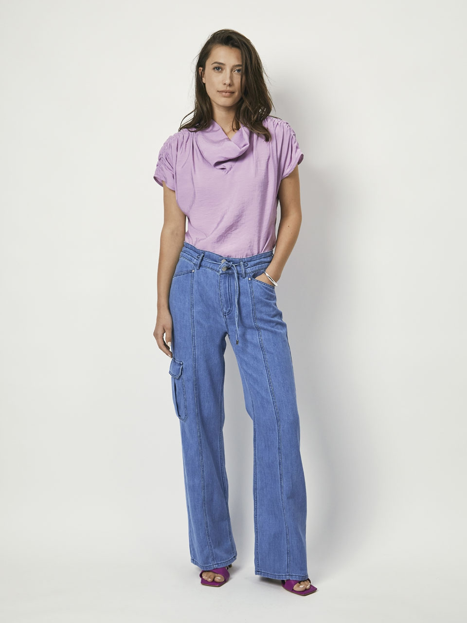 Drapey, detailed short description