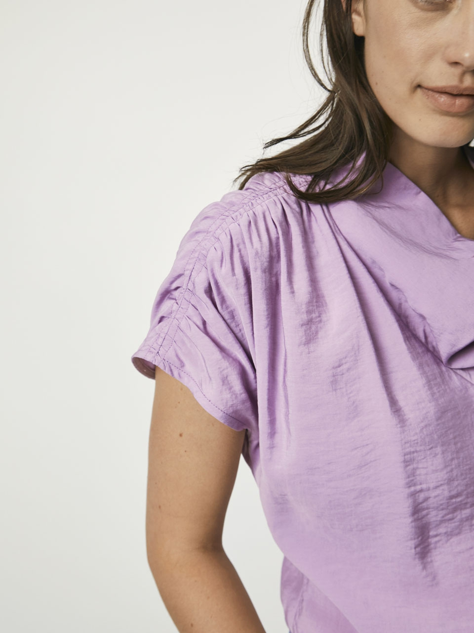 Drapey, detailed short description