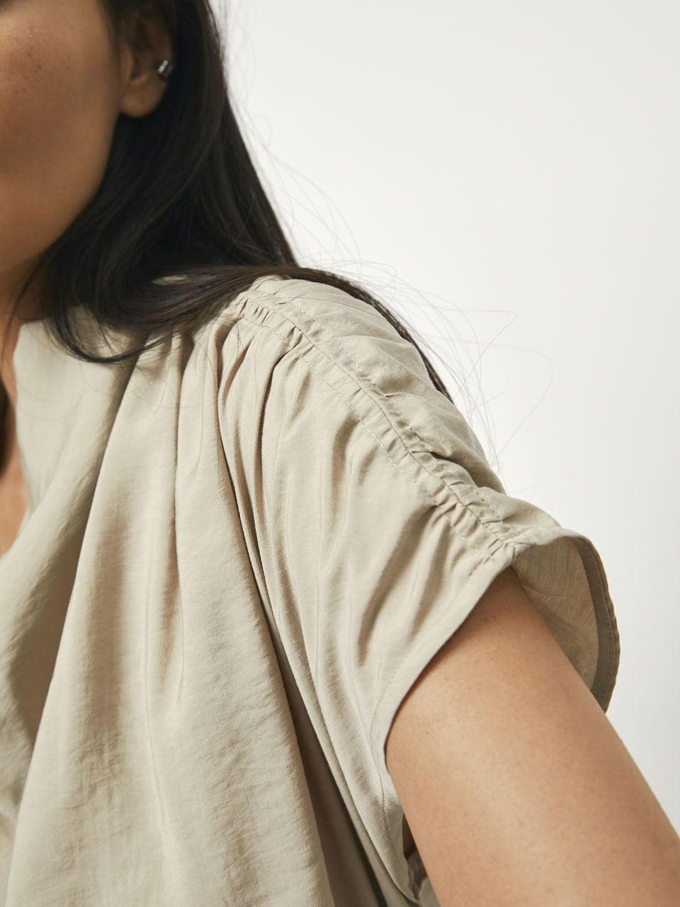 Drapey, detailed short description