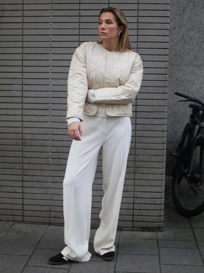 Short leather quilted bomber