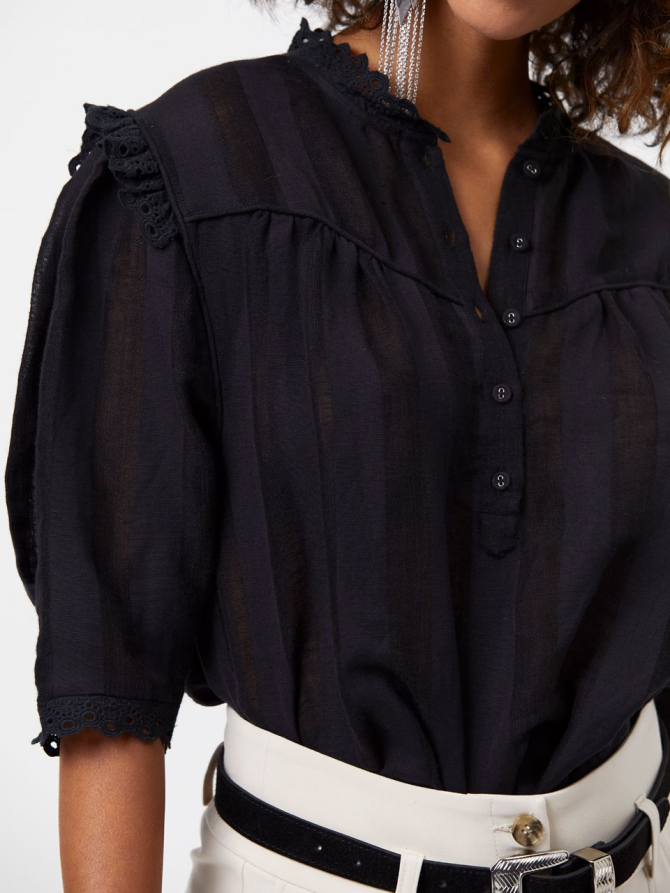 Responsible cotton/linen blend top