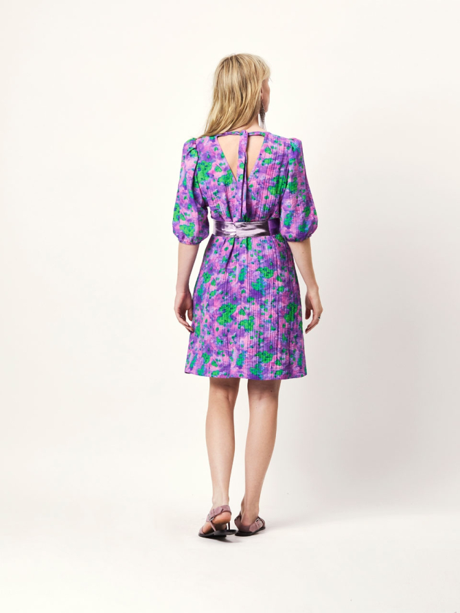 Wrap-around suede belt