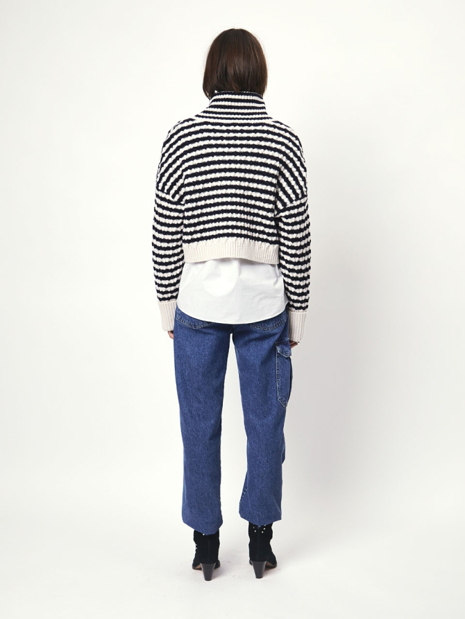 Solid turtle sweater