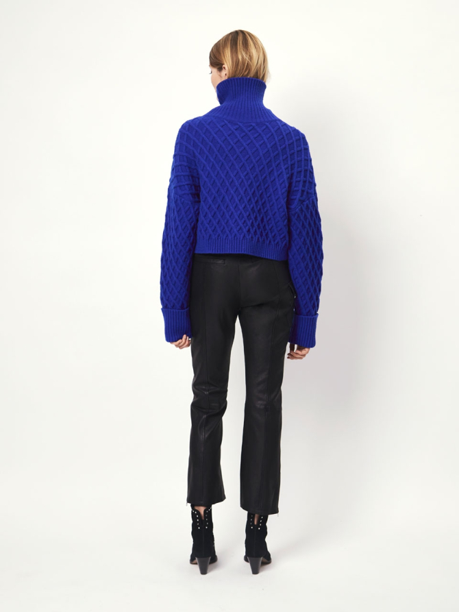 Solid turtle sweater